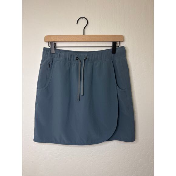 Patagonia Fleetwith Adjustable Skort –Slate Blue – Size Medium with UPF40 - Picture 2 of 9